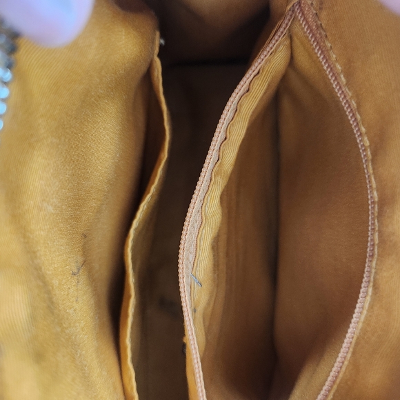 2012 COACH Yellow Mustard Purse - Picture 8 of 9